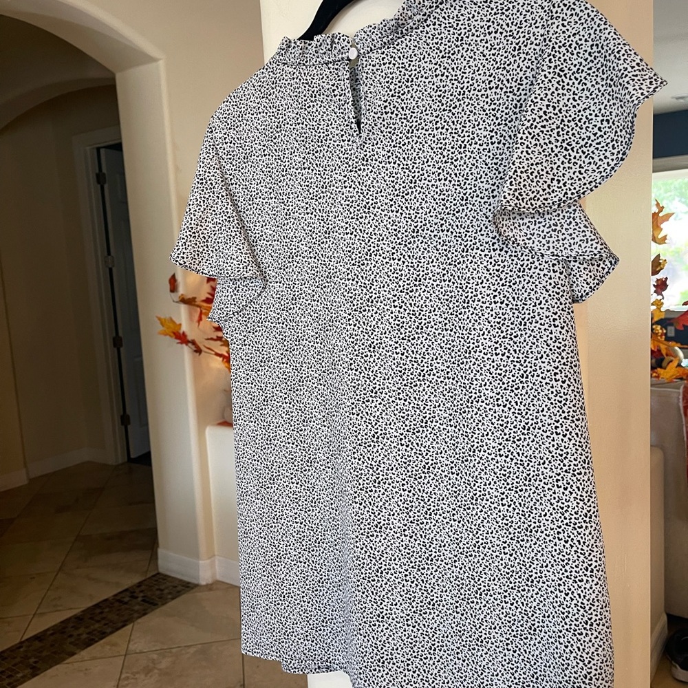 Women’s LG White & Black Print Philosophy Blouse, Never Worn - Picture 6 of 6